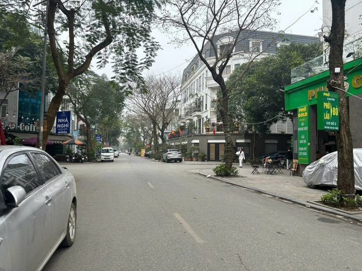 HIẾM CÓ + THẬT NHANH + NGAY PHỐ LỚN + NHỈNH 4 TỶ CÓ NGAY NHÀ 4 TẦNG
